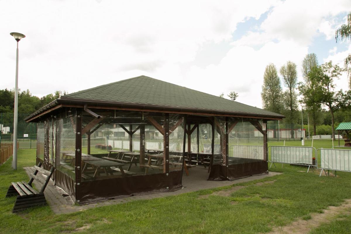 Camping Oaza Blonie Kornik Domki Standard Plus - 3 Pokoje Luaran gambar