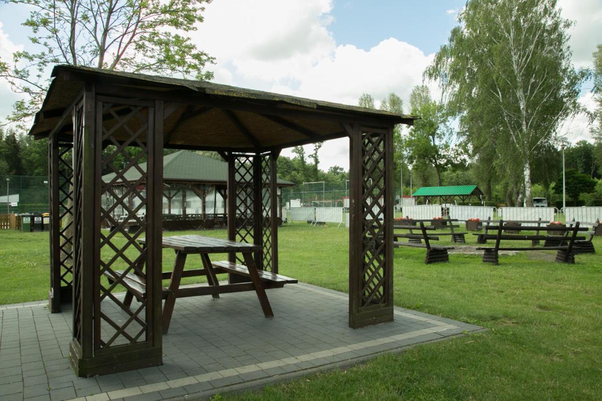 Camping Oaza Blonie Kornik Domki Standard Plus - 3 Pokoje Luaran gambar