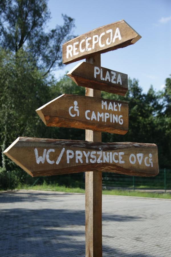 Camping Oaza Blonie Kornik Domki Standard Plus - 3 Pokoje Luaran gambar